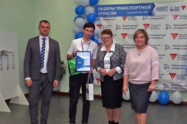 photo-5197619115399970521-y-min0A1A09B4-AEDD-1A07-13A7-2F60B9CE5C34.jpg