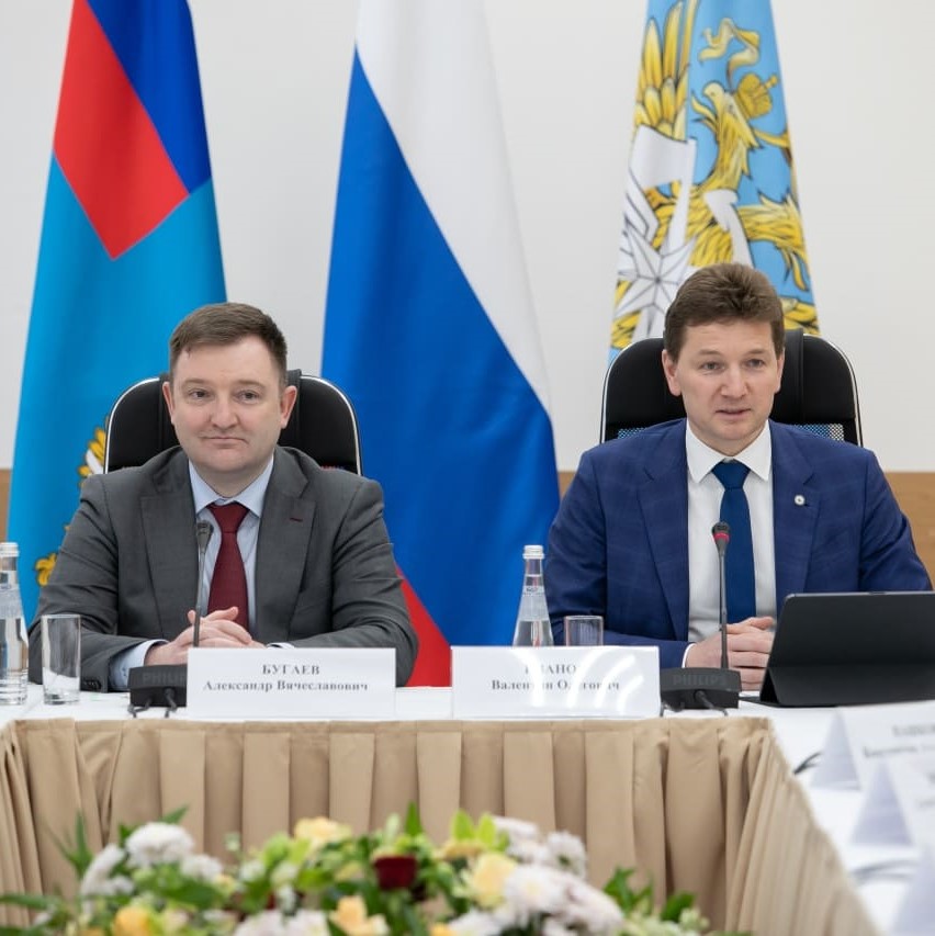 2.1 Колледж посетили заместитель министра транспорта Валентин Иванов и первый заместитель министра просвещения Александр Бугаев - MKT-TEST