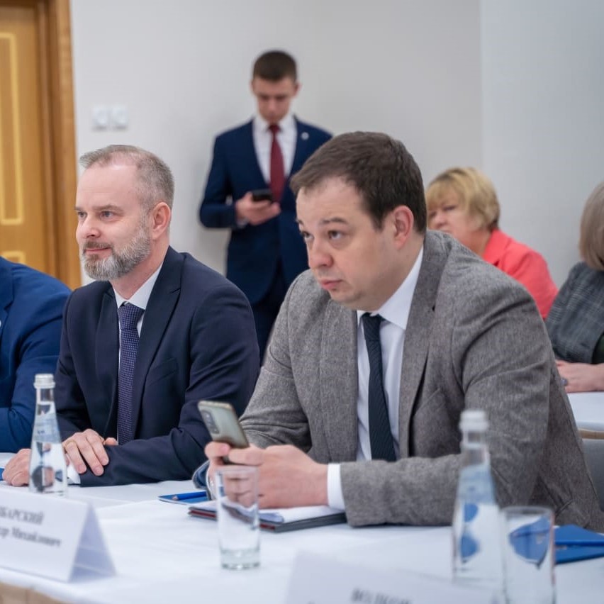 5.1 Колледж посетили заместитель министра транспорта Валентин Иванов и первый заместитель министра просвещения Александр Бугаев - MKT-TEST