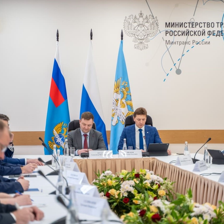 7.1 Колледж посетили заместитель министра транспорта Валентин Иванов и первый заместитель министра просвещения Александр Бугаев - MKT-TEST