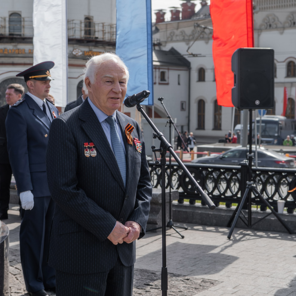 DSC02507.1 Студенты МКТ приняли участие в торжественном митинге ОАО «РЖД» - MKT-TEST